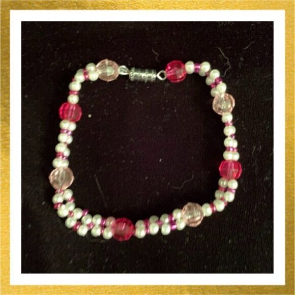 3/$20 Hand Crafted BEADED Pink Beads & Pearl BRACELET - Picture 1 of 1